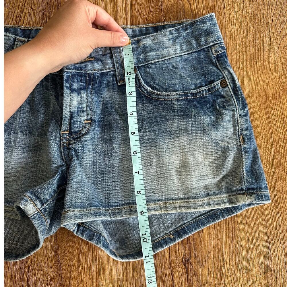Vintage BKE Buckle Denim Low Rise Mini Jean Shorts Size 29 - Picture 6 of 7